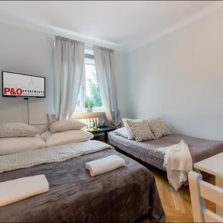 P&o Plac Bankowy 4 Hotel 2*
